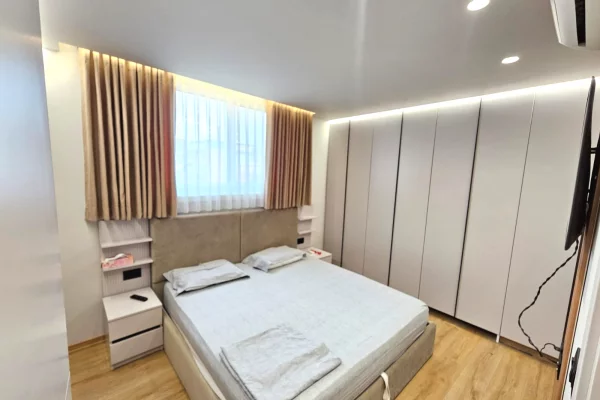 Appartamento in affitto a Tirana 1+1, Arredato