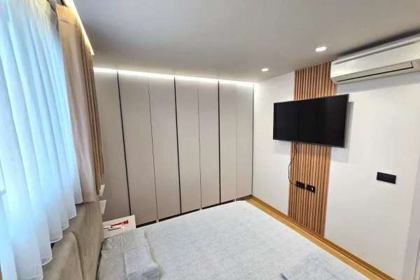 Appartamento in affitto a Tirana 1+1, Arredato