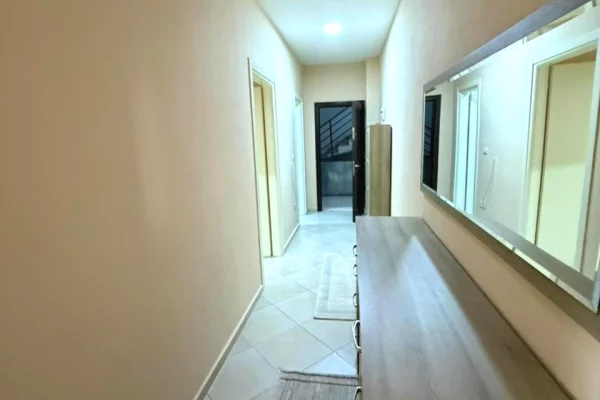 Appartamento in affitto a Tirana 1+1, Arredato