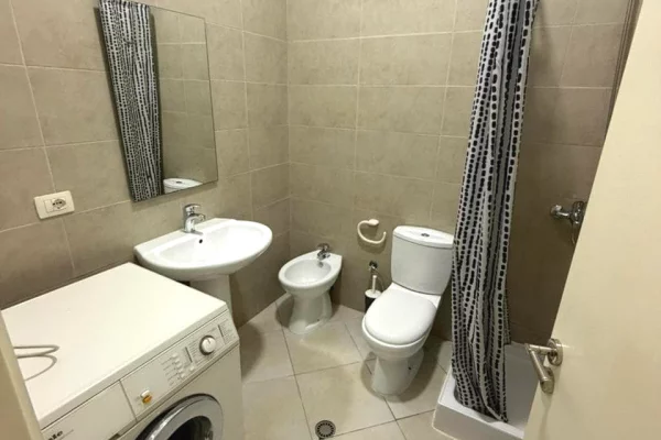 Appartamento in affitto a Tirana 1+1, Arredato