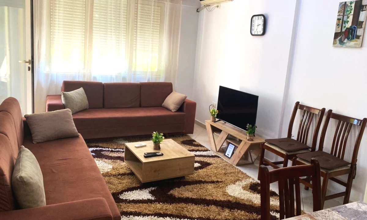 Shtepi me qera Apartament ne Tirane, 1+1, Mobilimi E mobiluar, Pagesa 500  Euro.