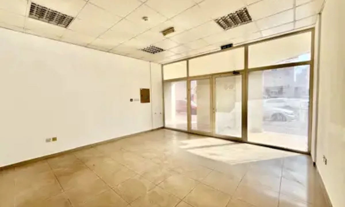 Dyqan Me Qera Tek Rruga e Elbasanit ( ID BD21801) Tirane