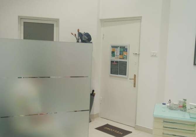 Jepet Me Qera Klinike Dentare Tek 9-Katshet (ID BD21258) Tirane