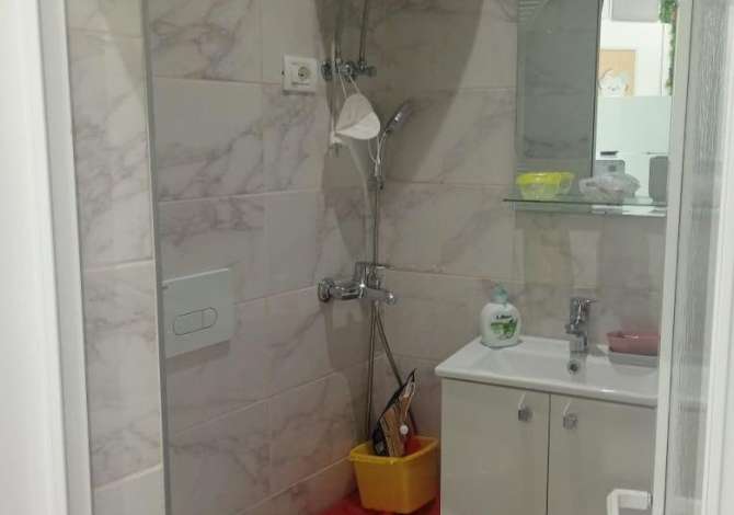 Jepet Me Qera Klinike Dentare Tek 9-Katshet (ID BD21258) Tirane