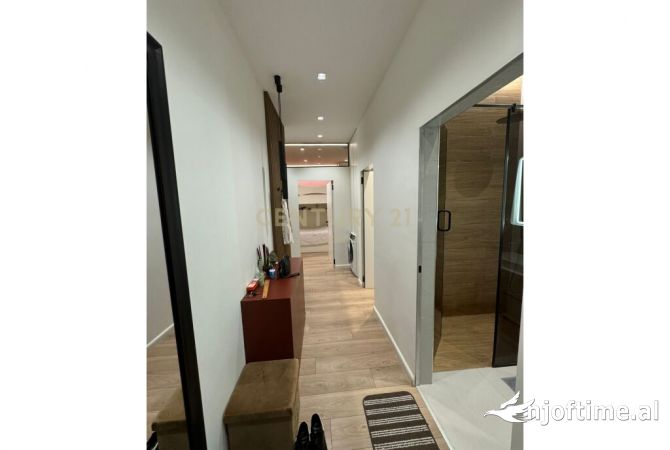 Shtepi ne shitje 2+1 ne Tirane - 270,000 Euro
