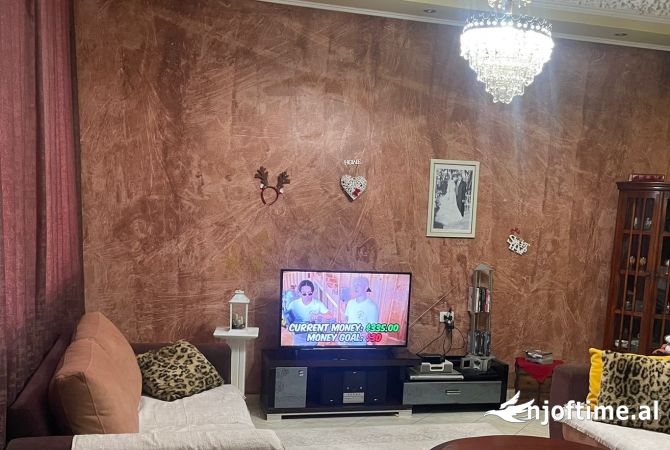 Shtepi ne shitje Shtepi Private ne Tirane, 3+1, Mobilimi E mobiluar, Pagesa 230,000  Euro.