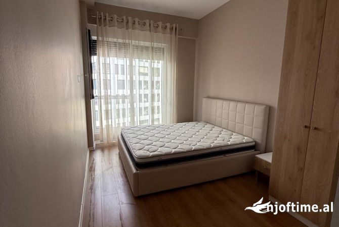 Shtepi me qera 2+1 ne Tirane - 70,000 Leke