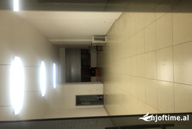 Ambient biznesi me qera 1+1 ne Tirane - 50,000 Leke