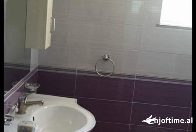 Shtepi me qera 4+1 ne Tirane - 500 Euro