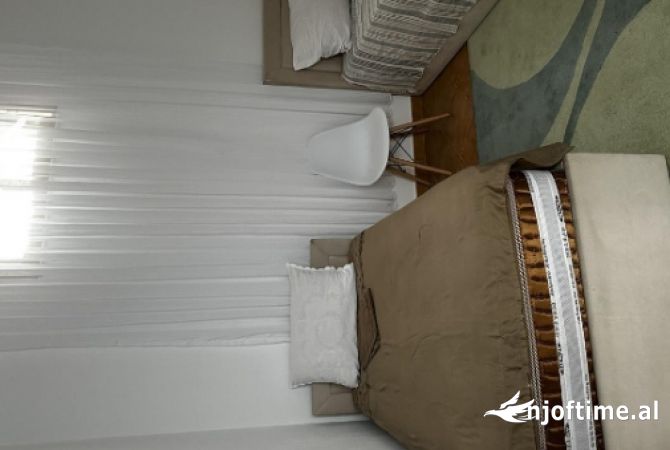 Shtepi me qera Shtepi Private ne Tirane, 2+1, Mobilimi E mobiluar, Pagesa 40,000  Leke.