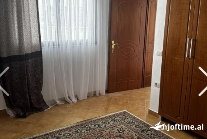 Shtepi me qera 2+1 ne Tirane - 40,000 Leke