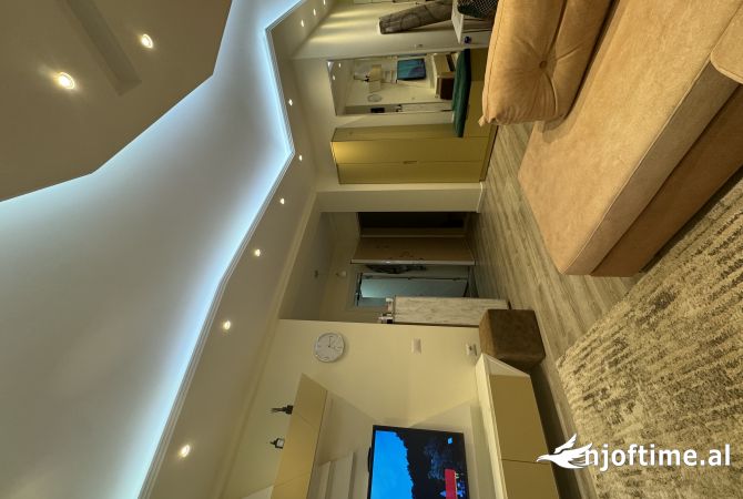 Shtepi me qera Apartament ne Tirane, 1+1, Mobilimi E mobiluar, Pagesa 750  Euro.