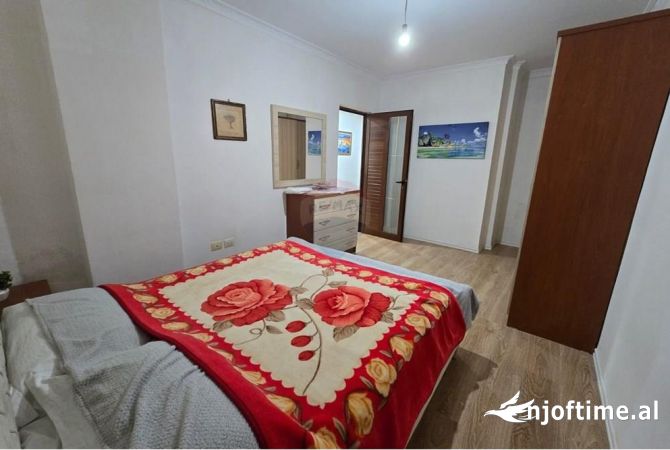 Shtepi ne shitje Apartament ne Vlore, 2+1, Mobilimi E mobiluar, Pagesa 115,000  Euro.