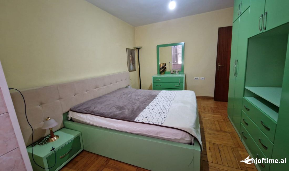 Shtepi me qera Apartament ne Tirane, 2+1, Mobilimi E mobiluar, Pagesa 420  Euro.