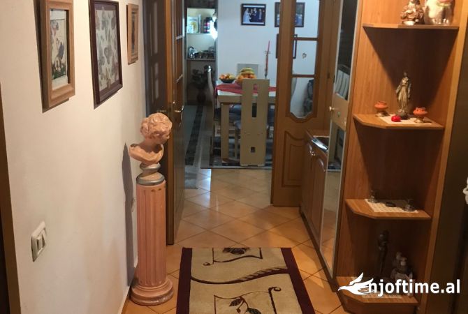 Shtepi ne shitje 3+1 ne Tirane - 165,000 Euro