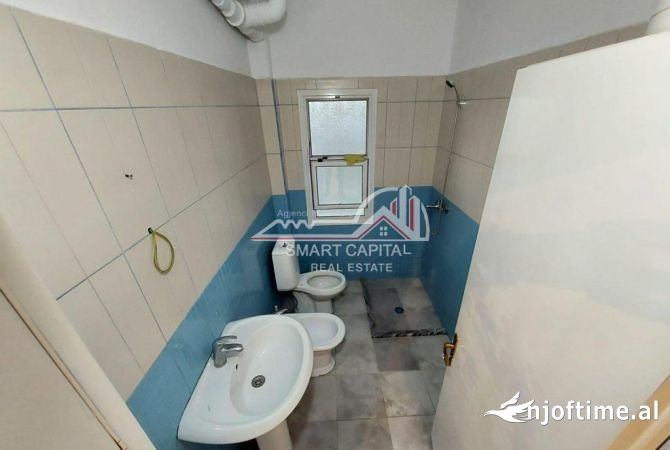 Shtepi ne shitje Apartament ne Vlore, 1+1, Mobilimi Bosh, pa mobiluar, Pagesa 57,000  Euro.
