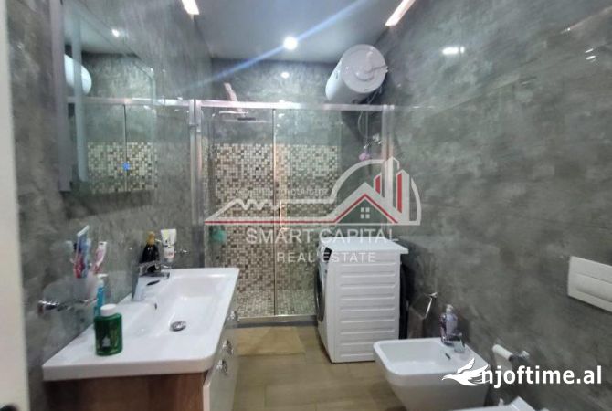 Shtepi ne shitje Apartament ne Vlore, 1+1, Mobilimi E mobiluar, Pagesa 157,000  Euro.