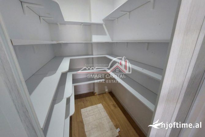 Shtepi me qera Apartament ne Vlore, 2+1, Mobilimi E mobiluar, Pagesa 580  Euro.