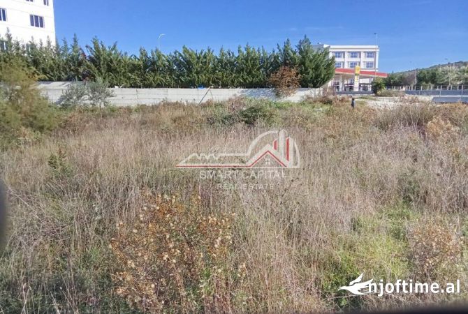 Truall ose Toke  ne Vlore - 67,000 Euro