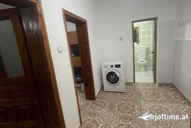 Shtepi me qera 1+1 ne Tirane - 300 Euro