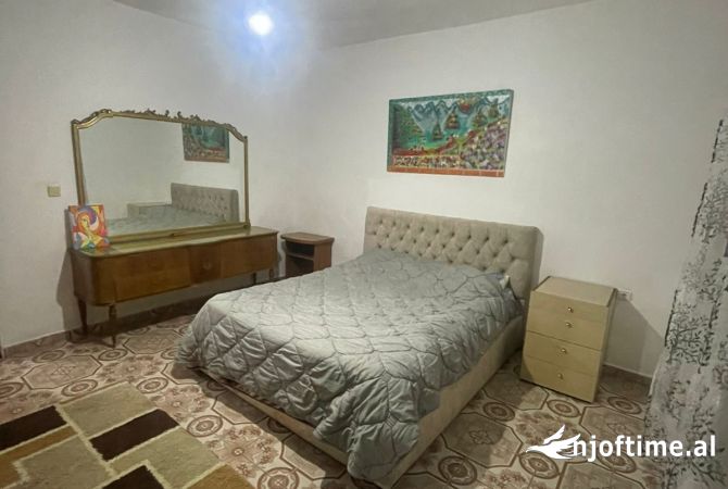 Shtepi me qera 1+1 ne Tirane - 300 Euro