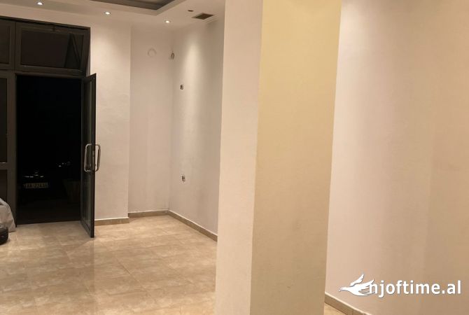 Ambient biznesi me qera 1+1 ne Tirane - 300 Euro