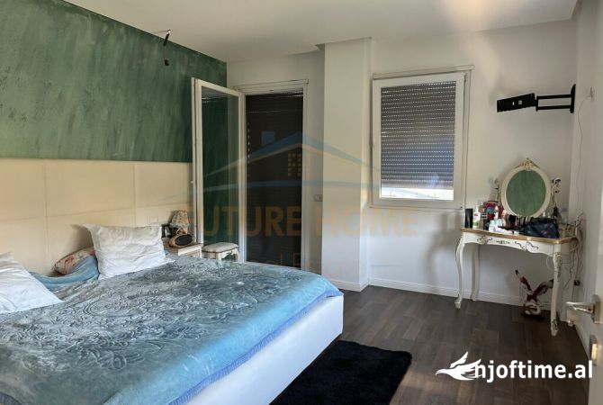 Shtepi ne shitje Duplex(shtepi me 2 kate) ne Tirane, 3+1, Mobilimi E mobiluar, Pagesa 436,000  Euro.