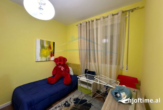 Shtepi ne shitje Apartament ne Tirane, 2+1, Mobilimi E mobiluar, Pagesa 200,000  Euro.