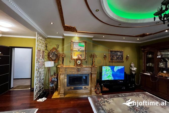 Shtepi ne shitje Apartament ne Tirane, 3+1, Mobilimi E mobiluar, Pagesa 650,000  Euro.