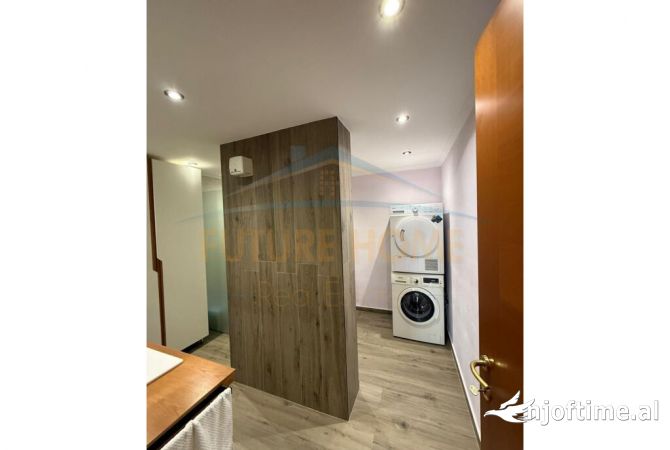 Shtepi ne shitje Apartament ne Tirane, 3+1, Mobilimi E mobiluar, Pagesa 339,900  Euro.