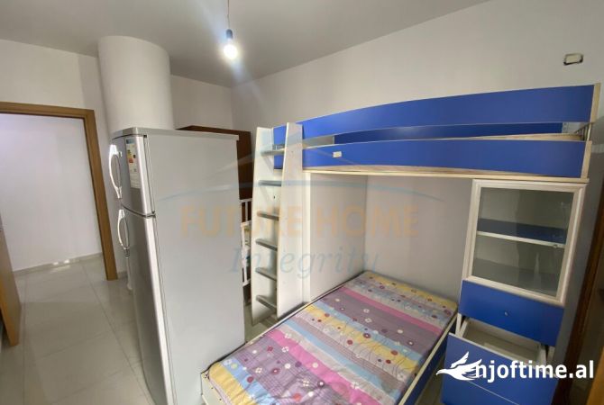 Shtepi ne shitje Apartament ne Tirane, 2+1, Mobilimi E mobiluar, Pagesa 185,000  Euro.