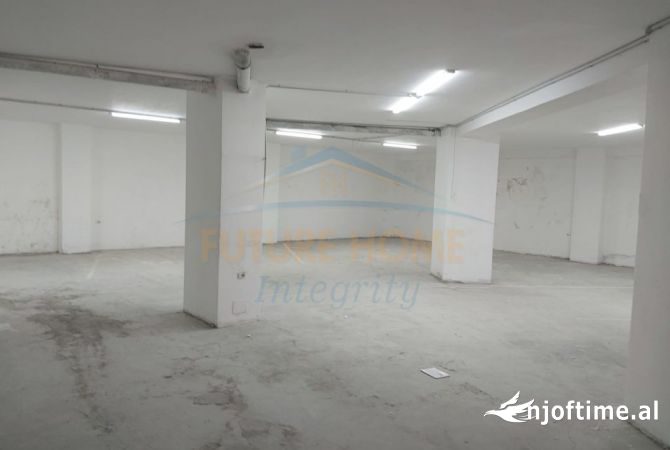 Ambient biznesi ne shitje 4+1 ne Tirane - 350,000 Euro