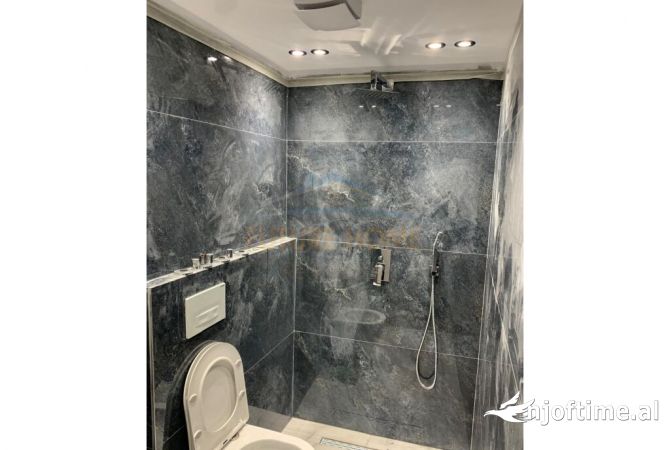 Shtepi ne shitje Apartament ne Tirane, Garsoniere, Mobilimi E mobiluar, Pagesa 330,000  Euro.