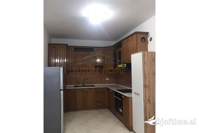 Shtepi ne shitje Apartament ne Tirane, 2+1, Mobilimi E mobiluar, Pagesa 210,000  Euro.