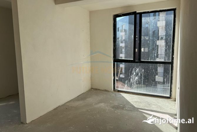 Shtepi ne shitje Apartament ne Tirane, 2+1, Mobilimi Bosh, pa mobiluar, Pagesa 230,000  Euro.