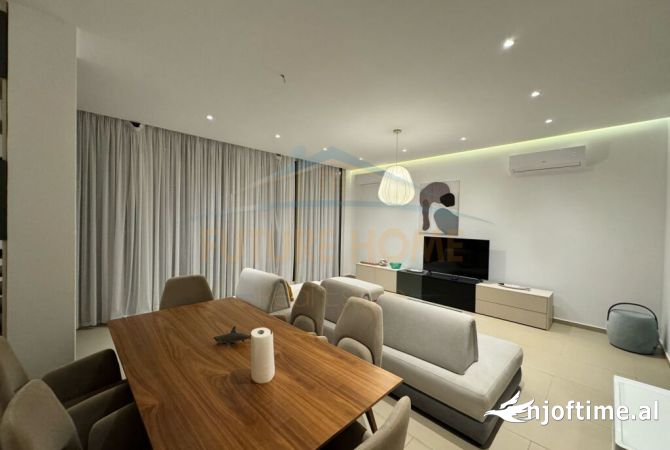 Shtepi ne shitje Vila Luksoze ne Vlore, 4+1, Mobilimi E mobiluar, Pagesa 1,000,000  Euro.