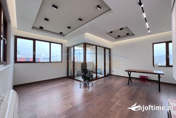 Shtepi ne shitje Apartament ne Tirane, 3+1, Mobilimi Bosh, pa mobiluar, Pagesa 600,000  Euro.