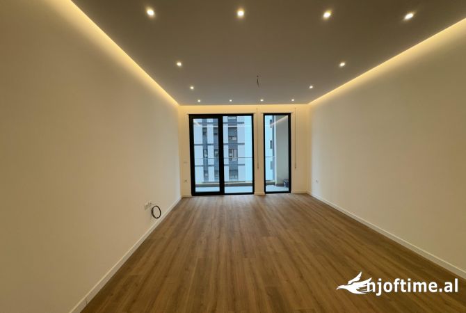 Shtepi ne shitje Apartament ne Tirane, 2+1, Mobilimi Bosh, pa mobiluar, Pagesa 189,000  Euro.