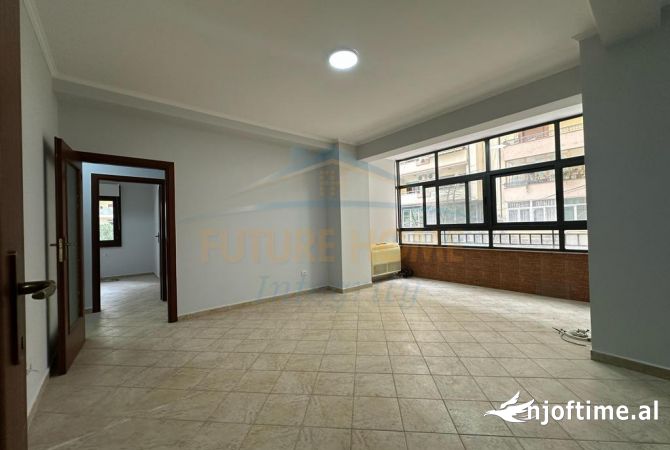 Apartment for sale in Tirana 3+1, Emty