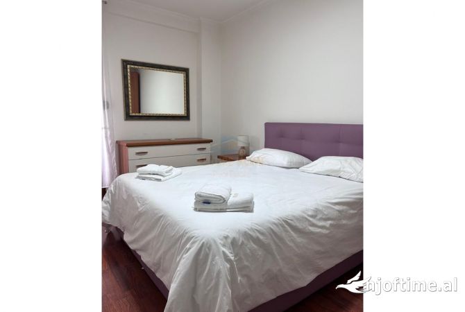 Shtepi ne shitje Apartament ne Tirane, 2+1, Mobilimi E mobiluar, Pagesa 600,000  Euro.