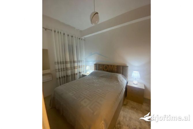 Shtepi ne shitje Apartament ne Tirane, 1+1, Mobilimi E mobiluar, Pagesa 98,000  Euro.