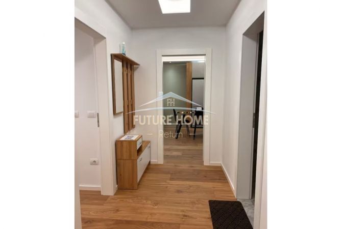 Shtepi ne shitje Apartament ne Tirane, 1+1, Mobilimi E mobiluar, Pagesa 360,000  Euro.