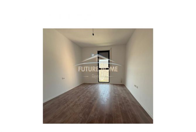 Shtepi ne shitje Apartament ne Tirane, 2+1, Mobilimi Bosh, pa mobiluar, Pagesa 203,000  Euro.