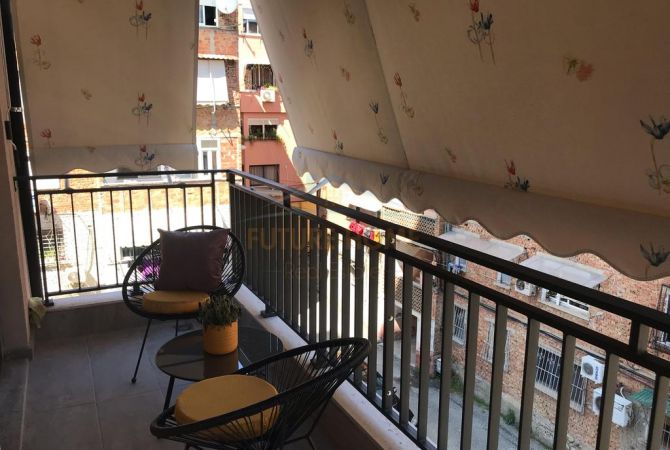 Shtepi ne shitje Apartament ne Tirane, 2+1, Mobilimi E mobiluar, Pagesa 275,000  Euro.