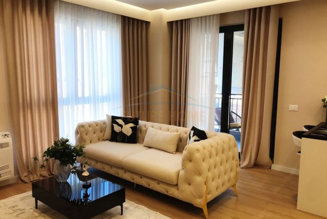 Shtepi ne shitje Apartament ne Tirane, 2+1, Mobilimi E mobiluar, Pagesa 275,000  Euro.