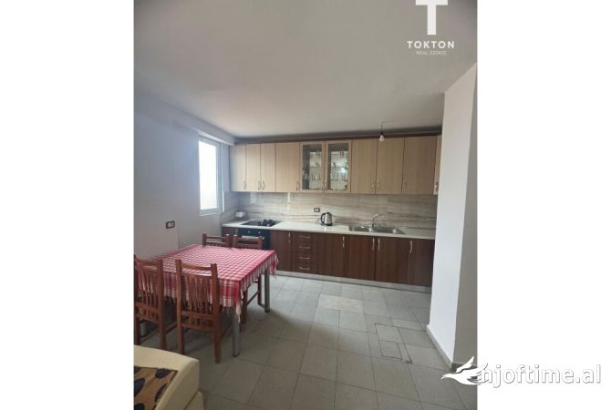 Shtepi me qera 1+1 ne Tirane - 25,000 Leke