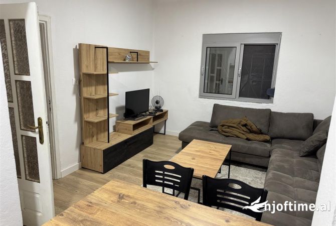 Shtepi me qera 1+1 ne Tirane - 400 Euro