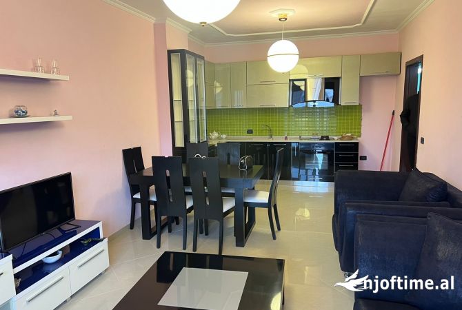 Shtepi me qera 2+1 ne Tirane - 500 Euro