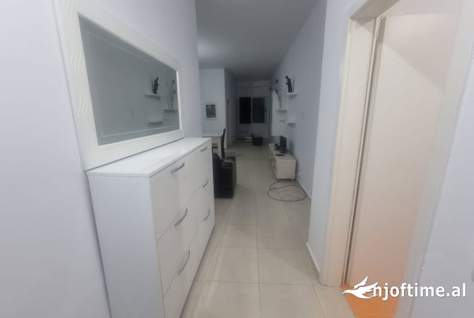 Shtepi me qera 1+1 ne Tirane - 400 Euro