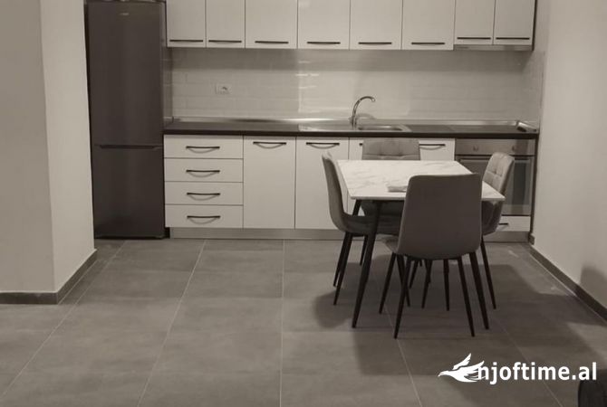 Shtepi me qera 1+1 ne Tirane - 450 Euro